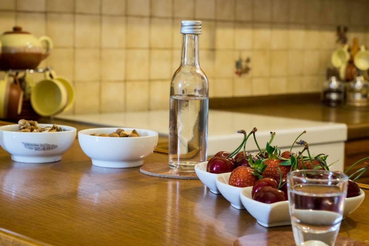 Thea Apartment Istron Екстериор снимка