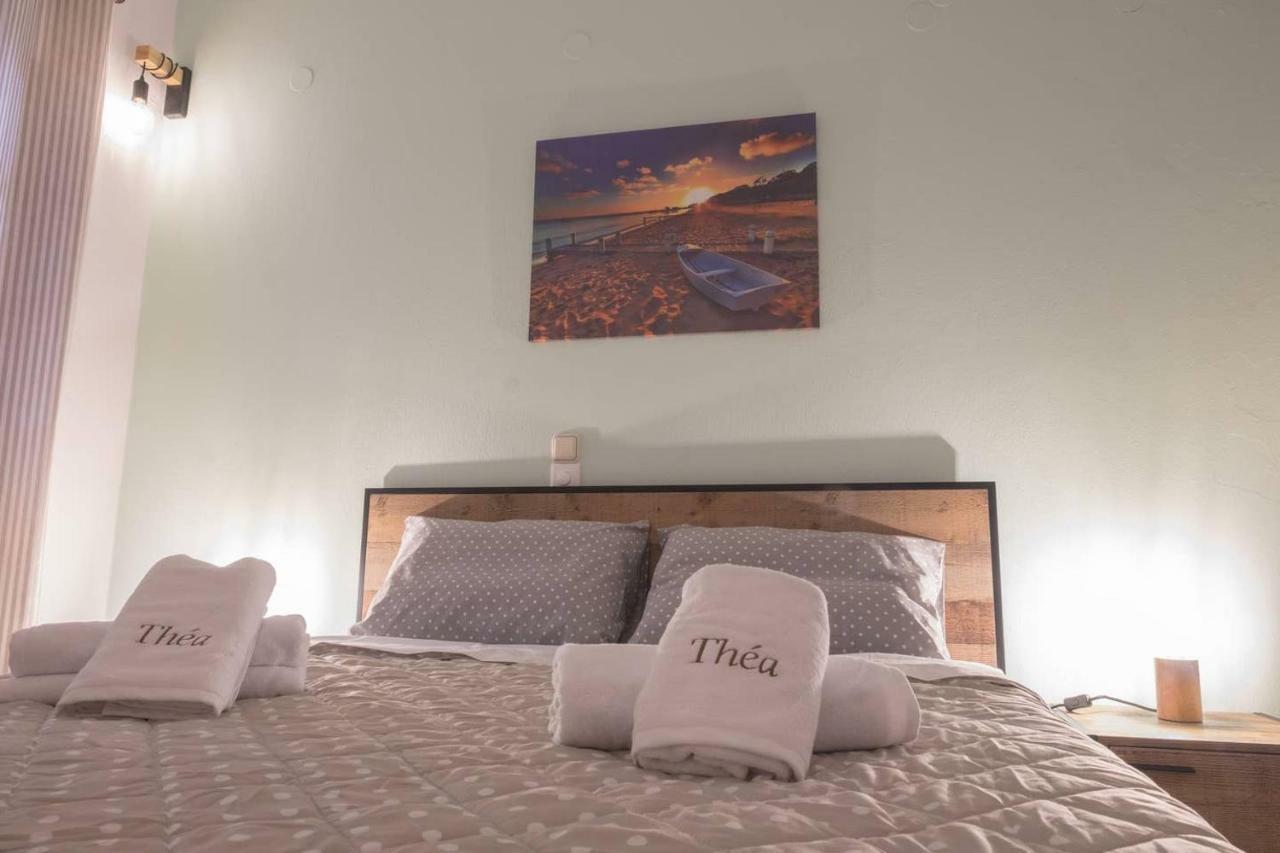 Thea Apartment Istron Екстериор снимка